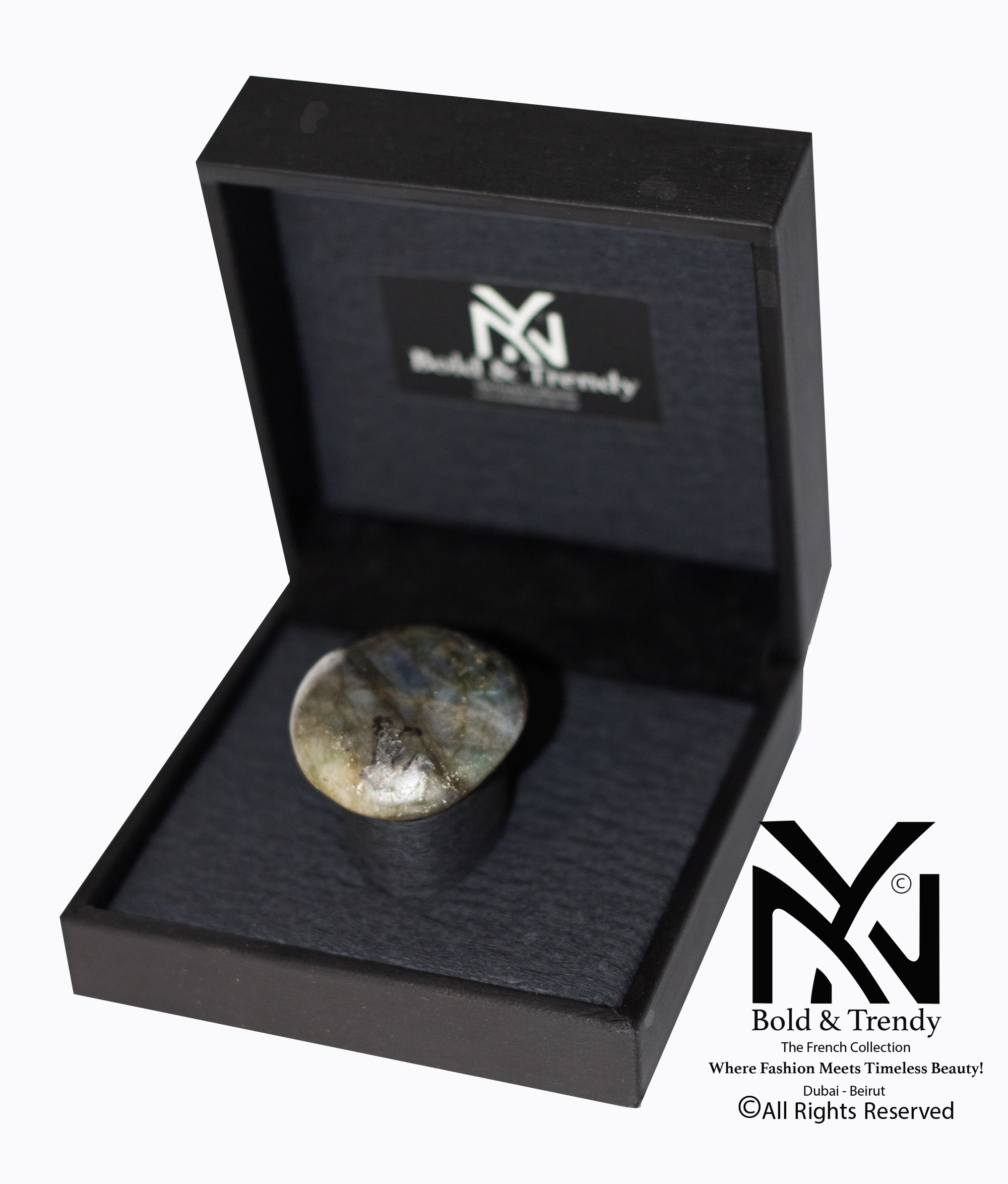 Labradorite stone 2