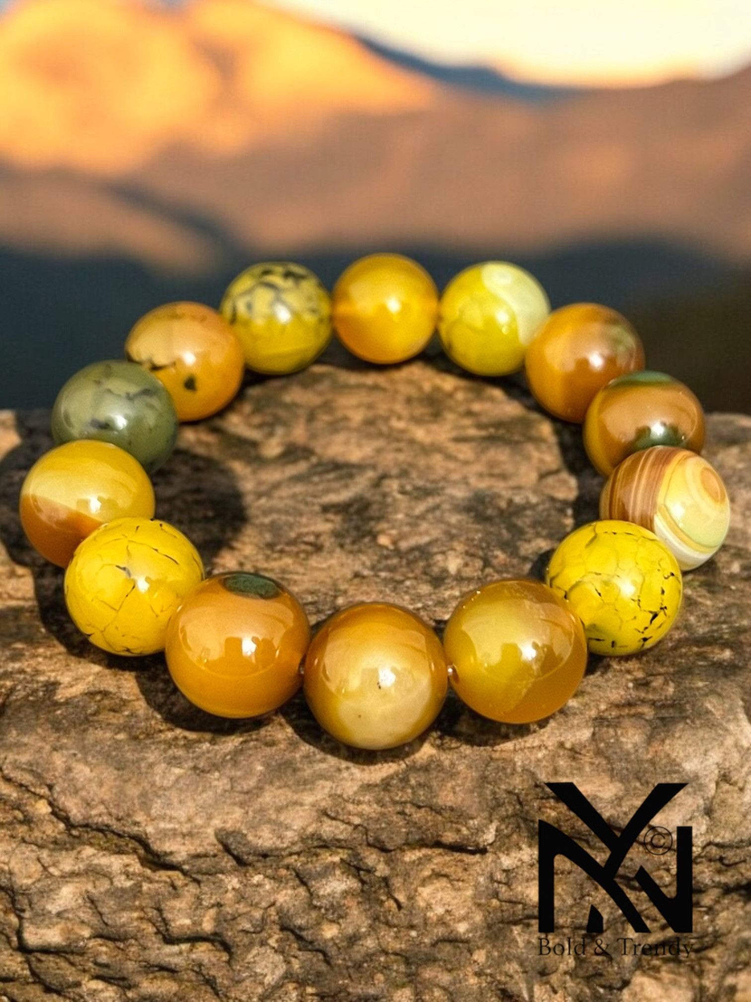 Mystère Botswana bracelet back view highlighting the unique Botswana agate details